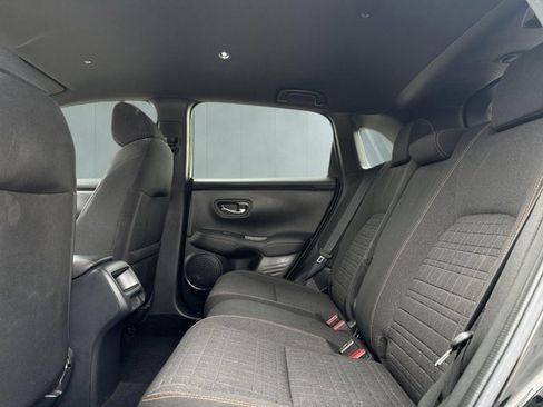 Used 2024 Honda HR-V Sport image 11