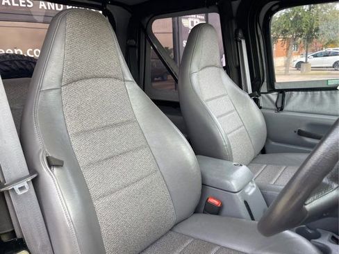 Used 1998 Jeep Wrangler Sport image 27