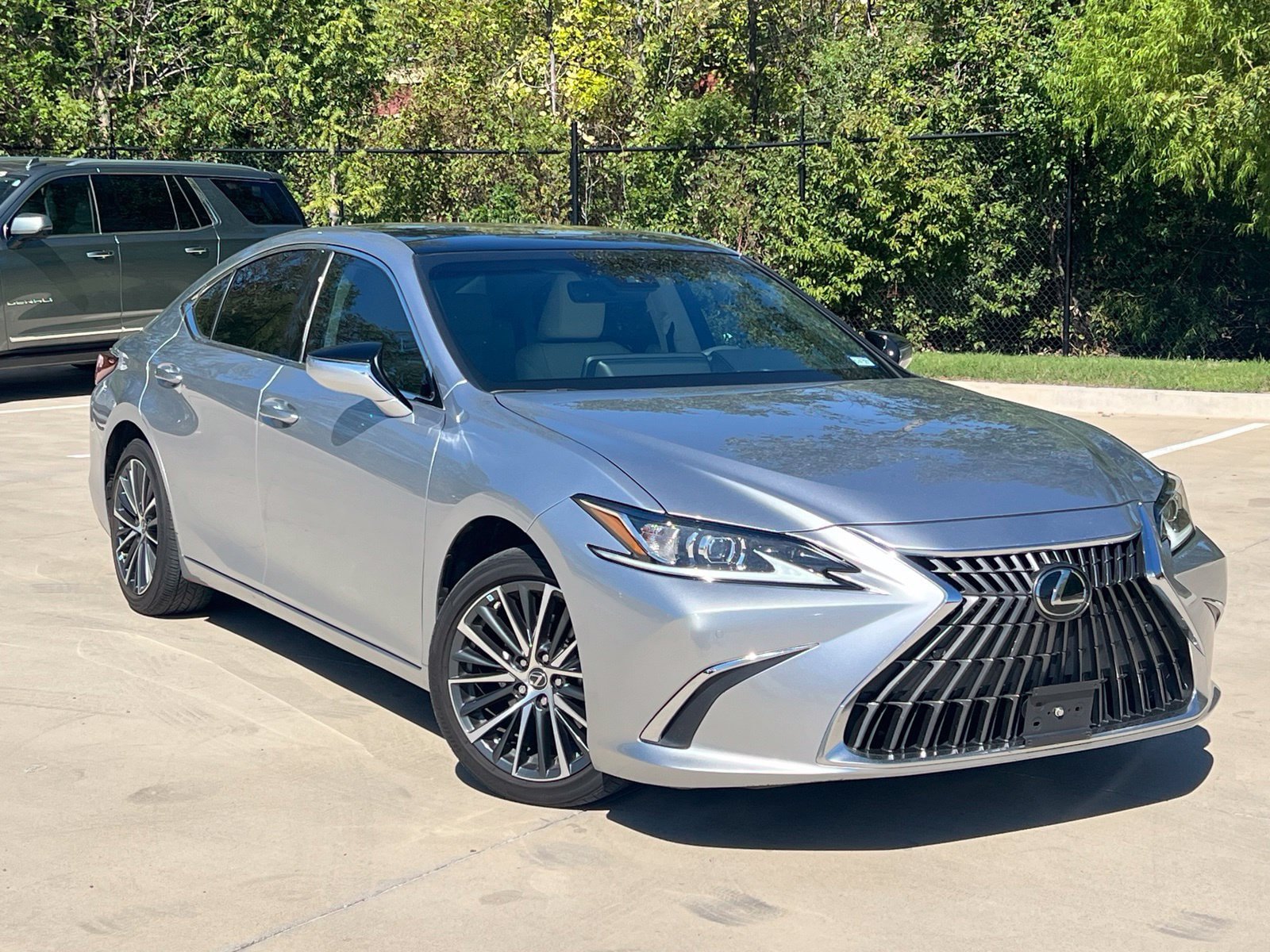 Used 2022 Lexus ES 350 w/ Premium Package FWD image 1