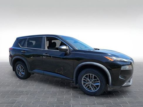 Used 2021 Nissan Rogue S FWD image 3