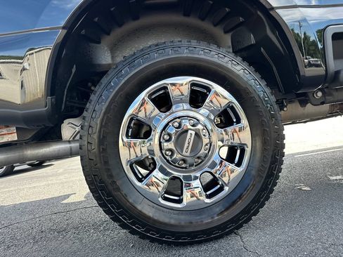 Used 2026 Ford F250 Lariat w/ Lariat Premium Package AWD/4WD image 18
