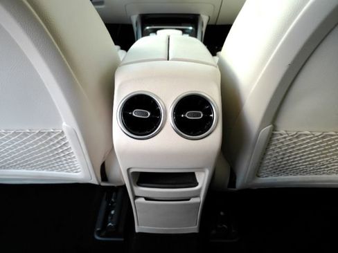 Used 2022 Mercedes-Benz EQB 300 4MATIC image 27