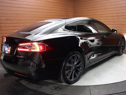Used 2020 Tesla Model S Performance image 22