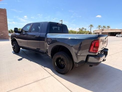 Used 2025 RAM 3500 Laramie AWD/4WD image 8