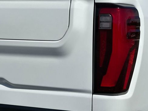 Used 2024 GMC Sierra 2500 Denali Ultimate image 25