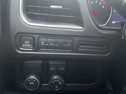 Used 2022 Chevrolet Tahoe 2WD w/ Remote Keyless Entry Package image 17