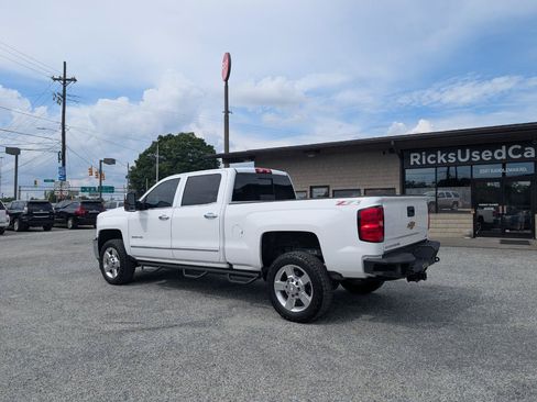 Used 2017 Chevrolet Silverado 2500 LTZ w/ Vortec Plus Package AWD/4WD image 7