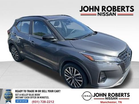 Used 2021 Nissan Kicks SR FWD image 3