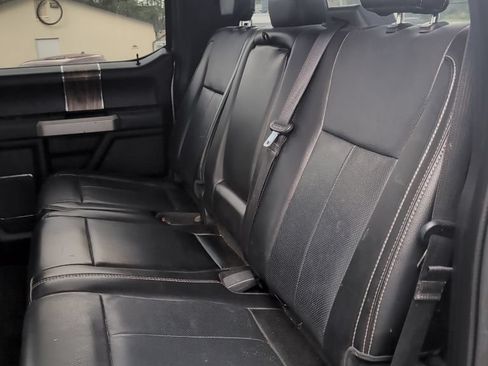 Used 2018 Ford F150 Lariat w/ Equipment Group 502A Luxury AWD/4WD image 9