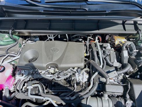 Used 2023 Toyota Highlander XLE image 31