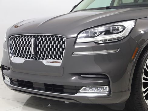 Used 2023 Lincoln Aviator Black Label w/ Dynamic Handling Package AWD/4WD image 56