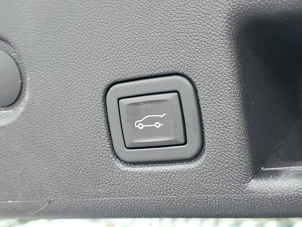 Used 2024 Chevrolet Equinox LT w/ LPO, Floor Liner Package AWD/4WD image 31