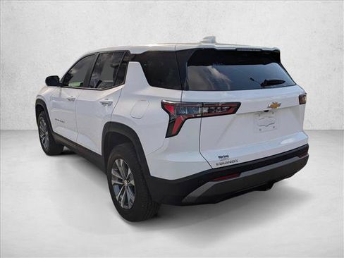 Used 2025 Chevrolet Equinox LT w/ Safety and Technology Package FWD image 7
