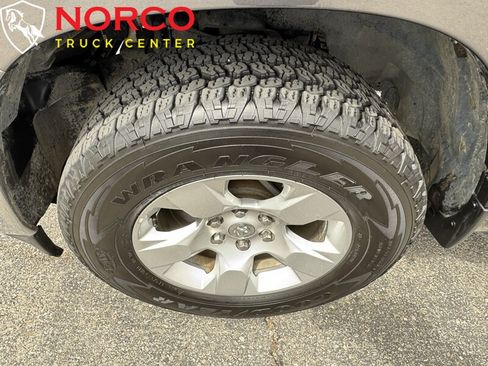 Used 2019 RAM 1500 Big Horn RWD image 14