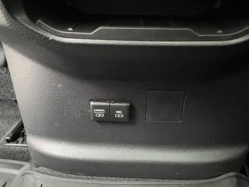 Used 2022 Toyota Tundra Limited image 12