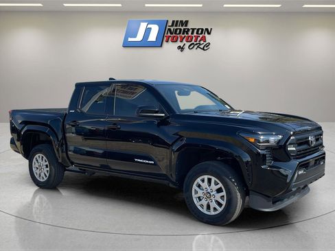 New 2026 Toyota Tacoma SR5 image 3