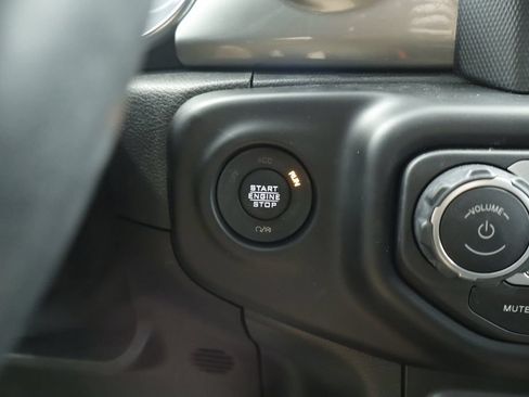 Used 2021 Jeep Wrangler Unlimited Sahara AWD/4WD image 29