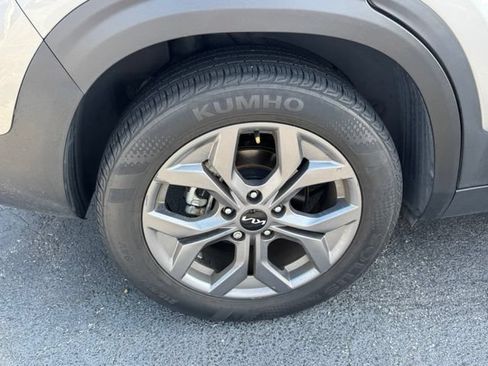 Certified 2024 Kia Seltos S FWD image 7