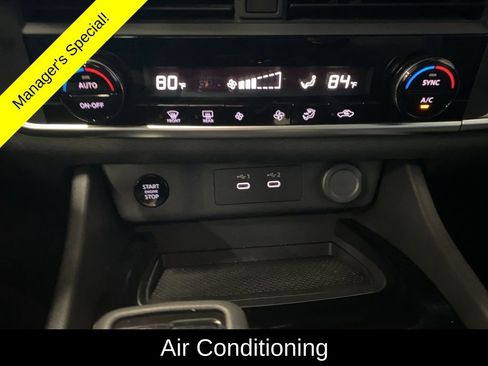 Used 2025 Nissan Rogue SV AWD/4WD image 7