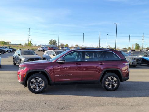 Used 2022 Jeep Grand Cherokee Limited 4xe AWD/4WD image 4