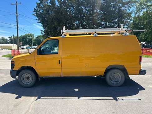 Used 2012 Ford E-250 and Econoline 250 w/ Commercial Cargo Van Pkg RWD image 2