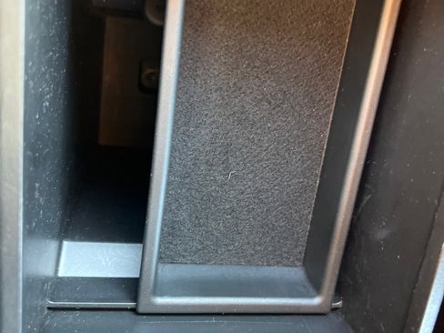 Used 2013 MAZDA MAZDA3 i SV image 35