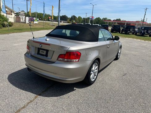 Used 2011 BMW 128i Convertible RWD image 5