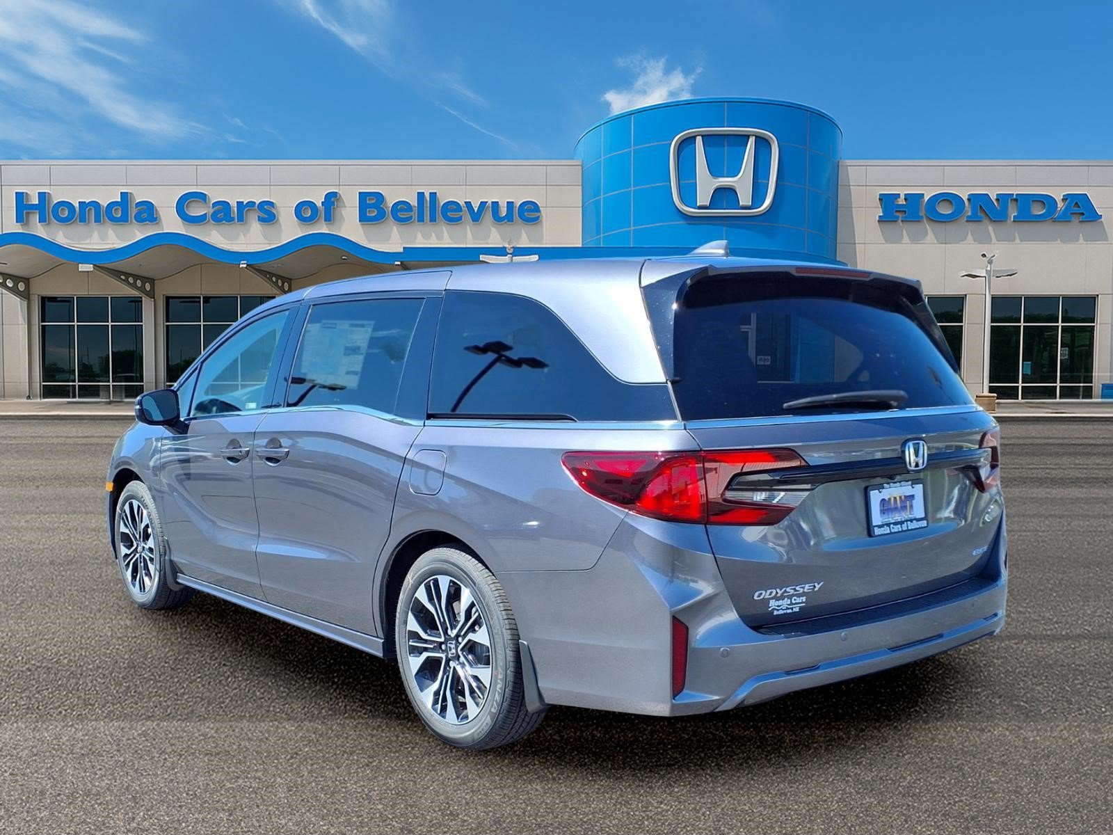 New 2026 Honda Odyssey Elite image 3