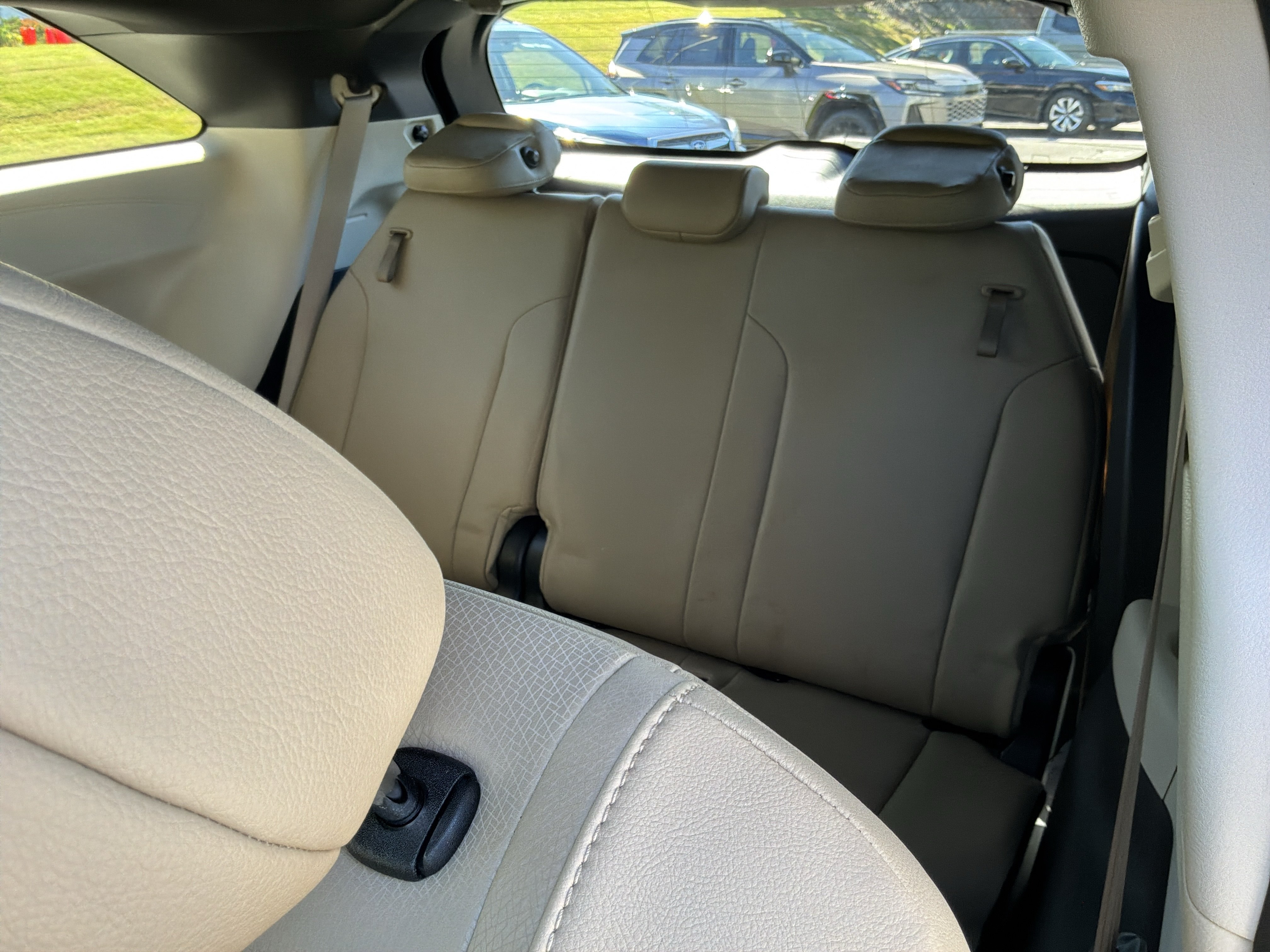 Used 2021 Toyota Sienna XLE FWD image 32