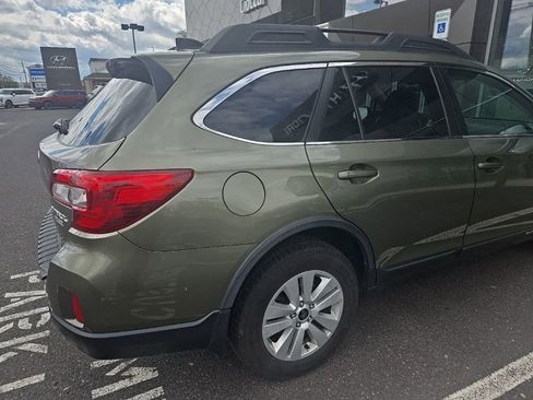 Used 2016 Subaru Outback 2.5i Premium AWD/4WD image 7