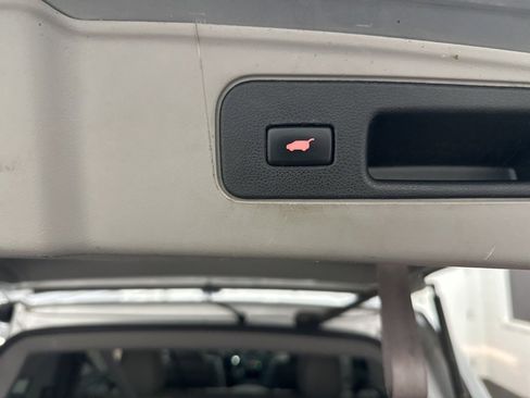 Used 2014 Honda Pilot Touring image 36