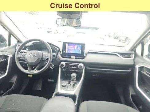 Used 2025 Toyota RAV4 LE AWD/4WD image 11