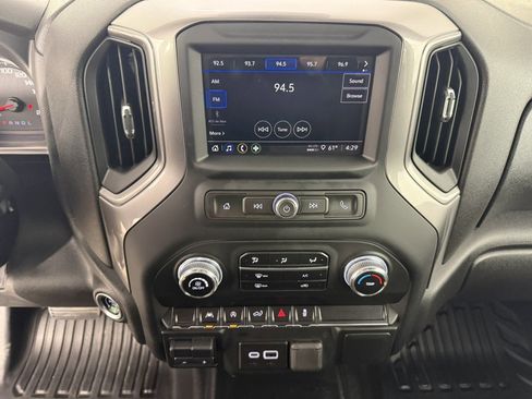 Used 2024 GMC Sierra 1500 Pro w/ Pro Value Package AWD/4WD image 18
