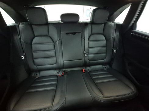 Certified 2023 Porsche Macan S AWD/4WD image 23