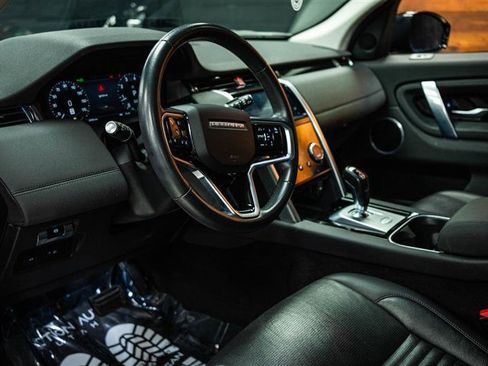 Used 2023 Land Rover Discovery Sport S image 9