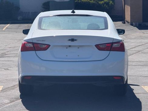 Used 2022 Chevrolet Malibu LS w/ LPO, Convenience Package 1 FWD image 4