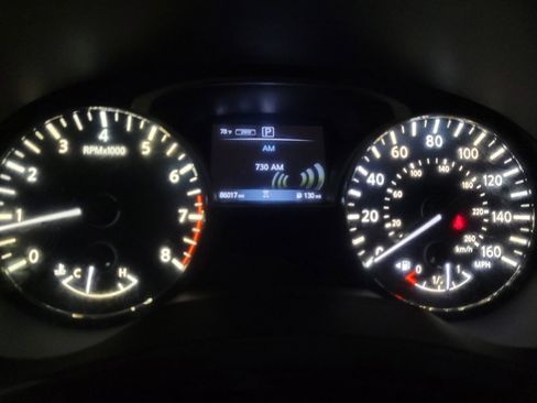 Used 2018 Nissan Pathfinder S AWD/4WD image 23