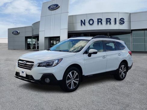 Used 2018 Subaru Outback 2.5i Limited image 2