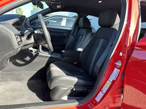 Used 2023 Honda Civic Sport image 3