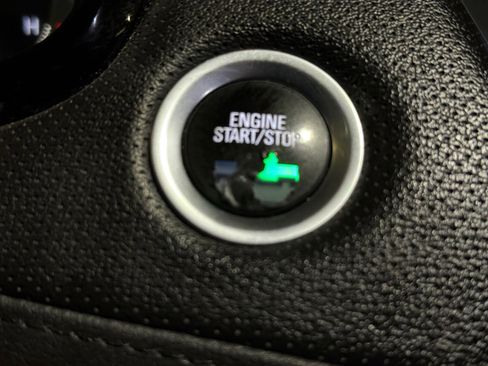 Used 2019 Cadillac XT5 Premium Luxury w/ Driver Assist Package image 28