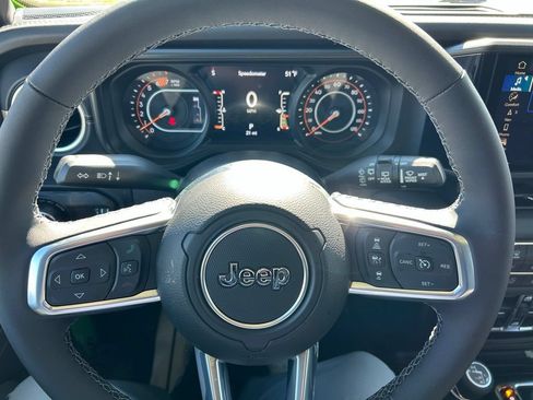 New 2026 Jeep Wrangler Unlimited Sahara w/ Whitecap Package AWD/4WD image 15