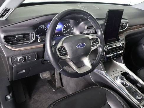 Used 2022 Ford Explorer Limited w/ Limited Technology Package image 32