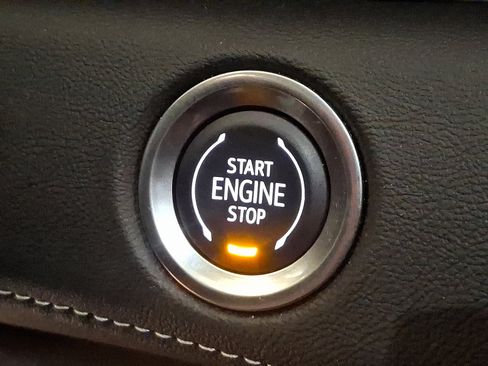 Certified 2023 Cadillac Escalade Premium Luxury image 27