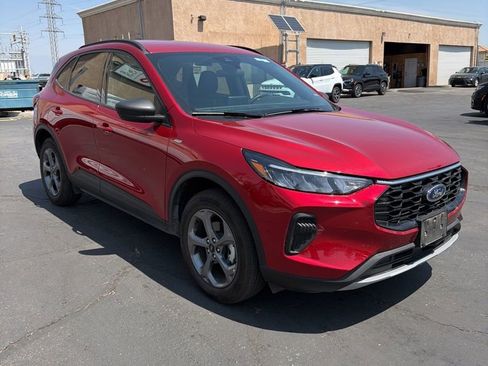 Used 2025 Ford Escape ST-Line image 4