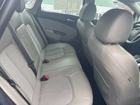 Used 2015 Buick Verano FWD image 17