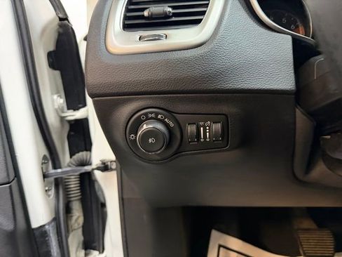 Used 2019 Jeep Compass Latitude image 17