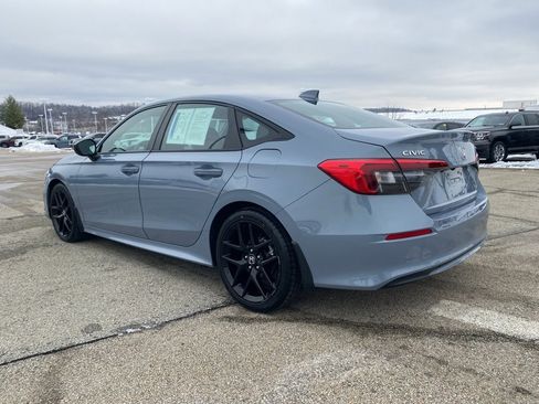 Used 2023 Honda Civic Sport image 5