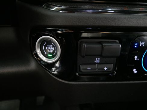 Used 2024 Chevrolet Silverado 1500 ZR2 w/ Technology Package AWD/4WD image 29