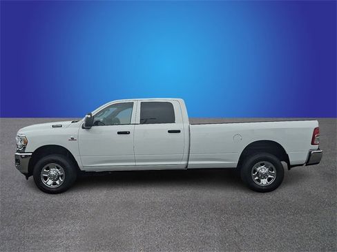 Used 2023 RAM 3500 Tradesman w/ Chrome Appearance Group image 7