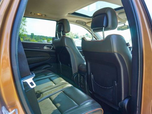 Used 2011 Jeep Grand Cherokee 70th Anniversary AWD/4WD image 20